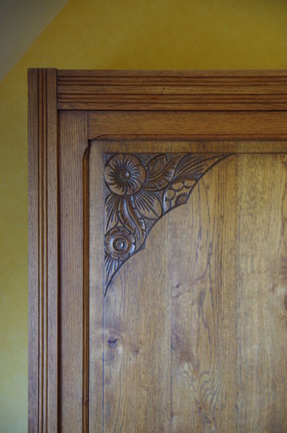 Armoire en ch&acirc;taignier massif Meubles