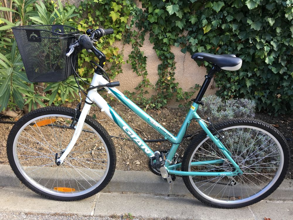 Deux VTT neufs Vélos