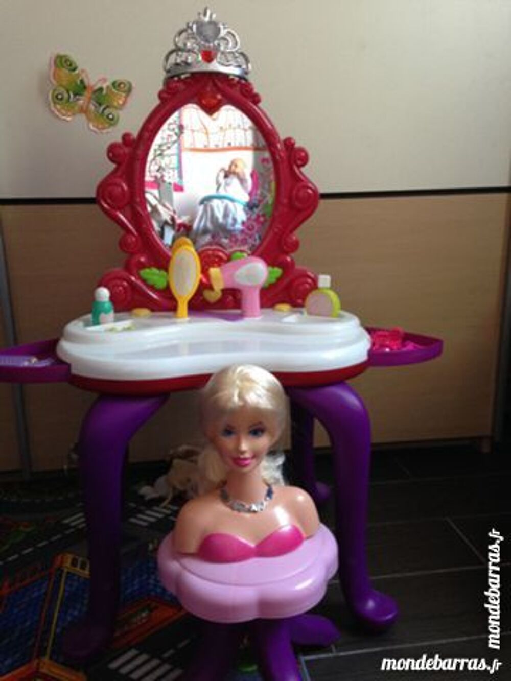 Jolie petite coiffeuse + t&ecirc;te &agrave; coiffer Jeux / jouets