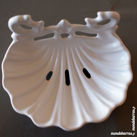 Porte savon blanc en fonte 5 Cabestany (66)