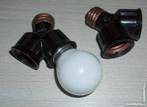  Vintage 2 baklite Double douilles   EAGLE    35 Antibes (06)