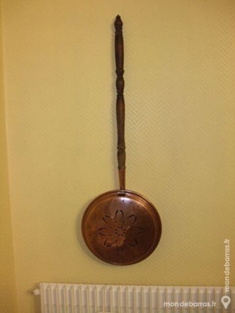 BASSINOIRE ANCIENNE EN CIUVRE 50 Saint-Germain-du-Seudre (17)