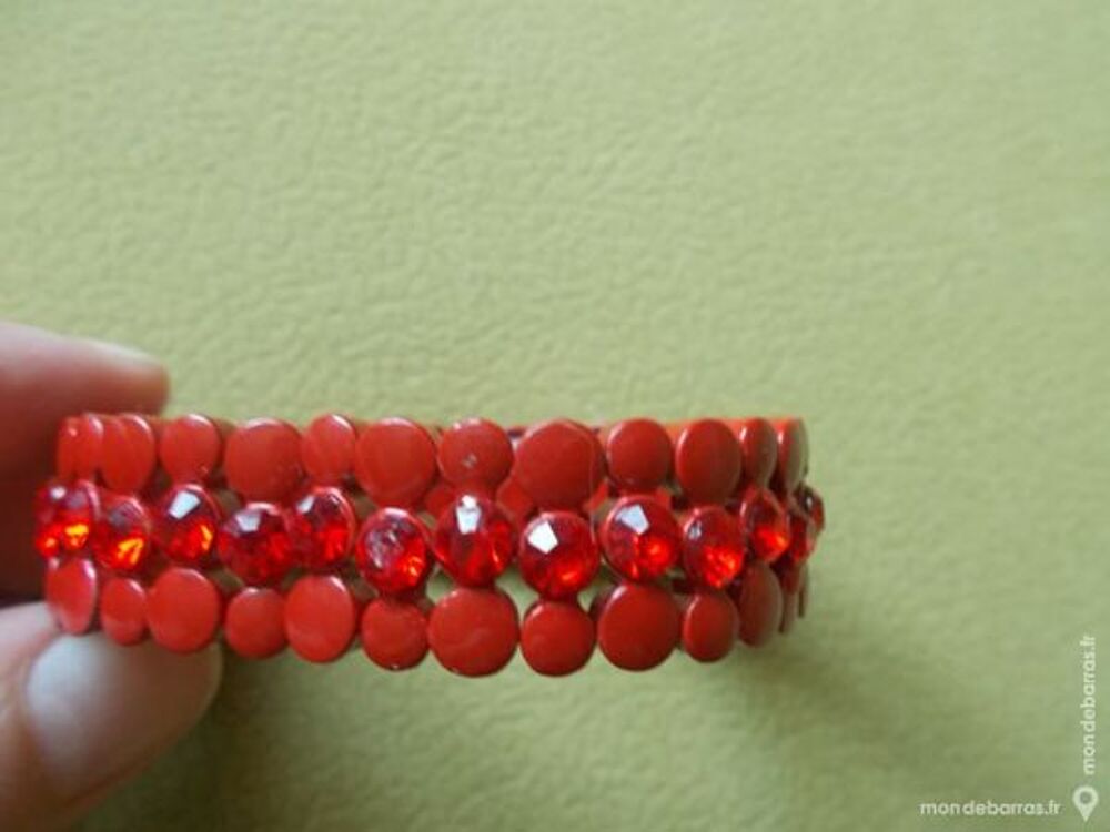 BRACELET ROUGE FANTAISIE Bijoux et montres