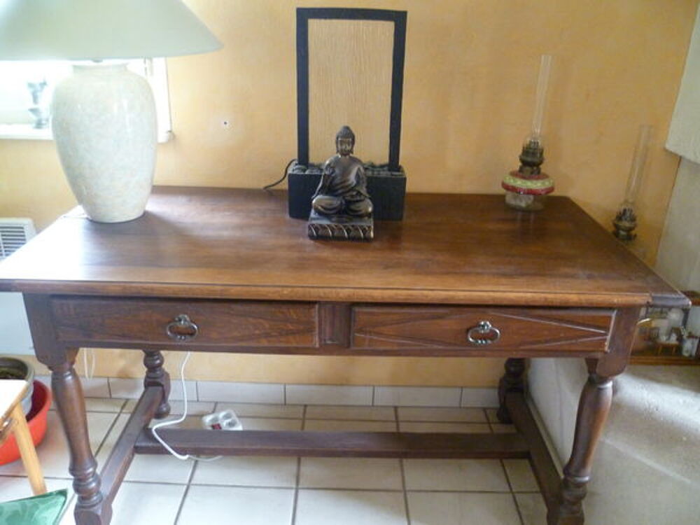 Bureau Style Louis XIII ch&ecirc;ne massif Meubles