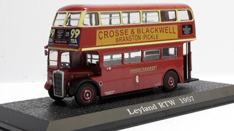 Bus londonien Leyland RTW 1957 22 Follainville-Dennemont (78)
