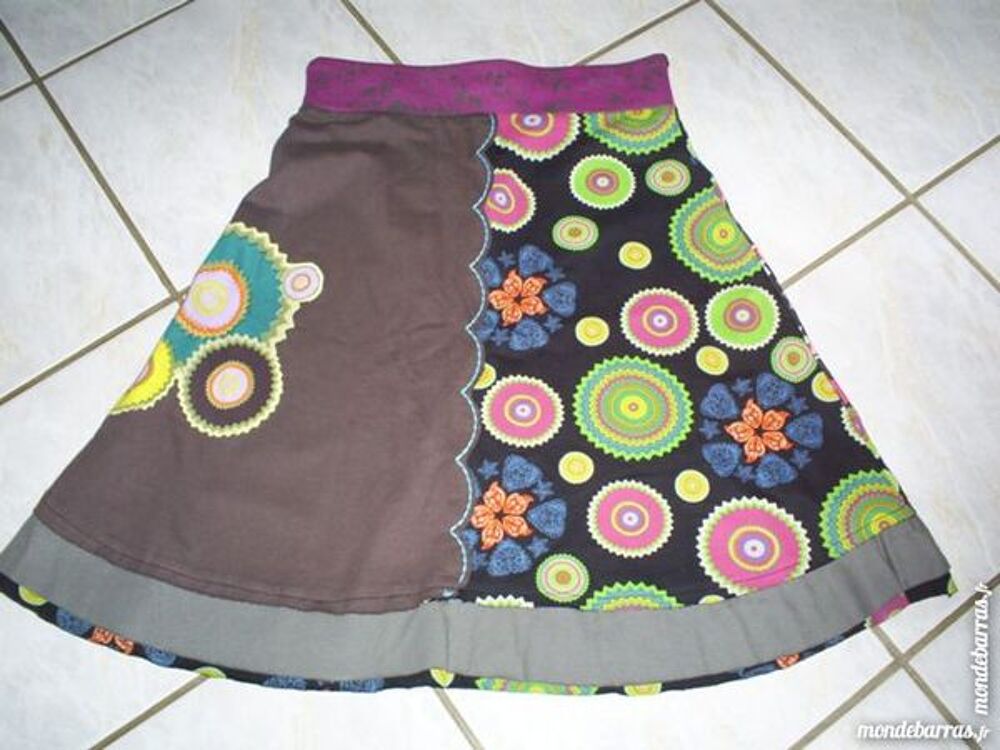 Jupe DESIGUAL NEUVE Taille M Vêtements