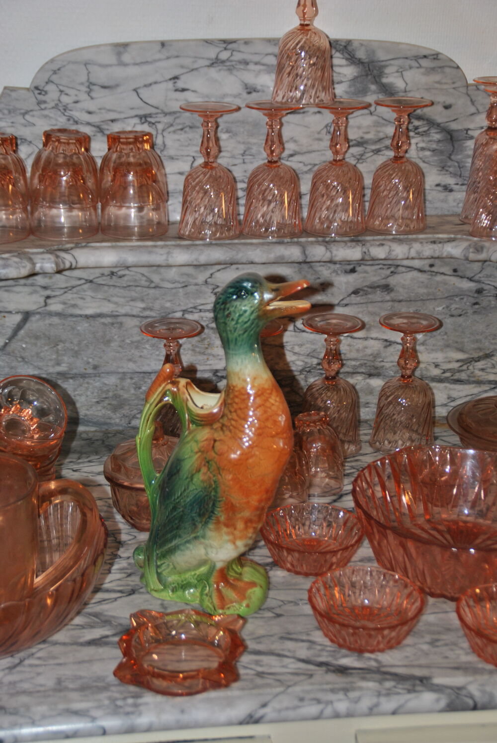 lot vaisselle verre rose Décoration