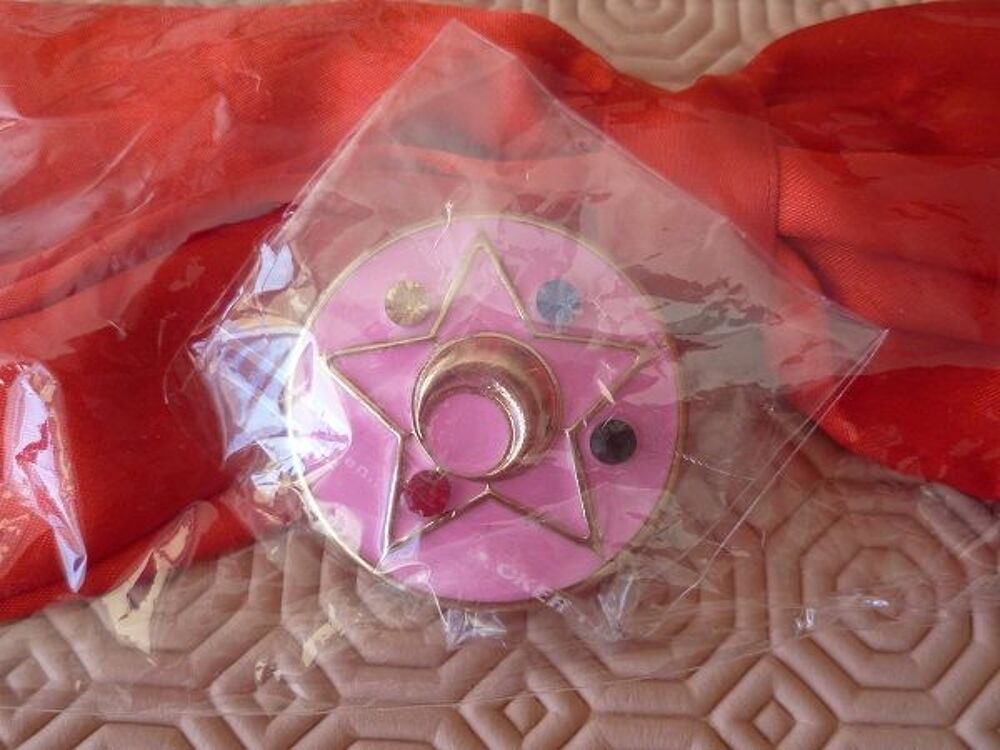 Broche sailor moon manga japon cosplay anime TV de Bijoux et montres