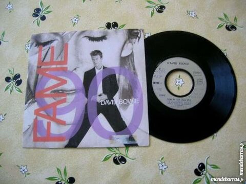 45 TOURS DAVID BOWIE Fame 90 8 Nantes (44)