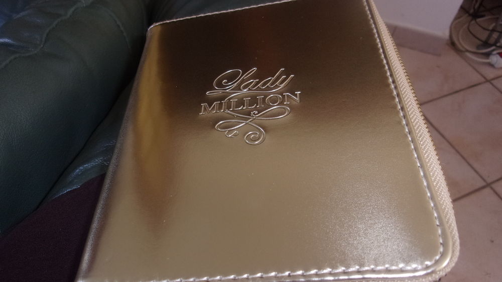 SUPERBE POCHETTE BLOC NOTE LADY MILLION PACO RABANNE NEUVE. Maroquinerie