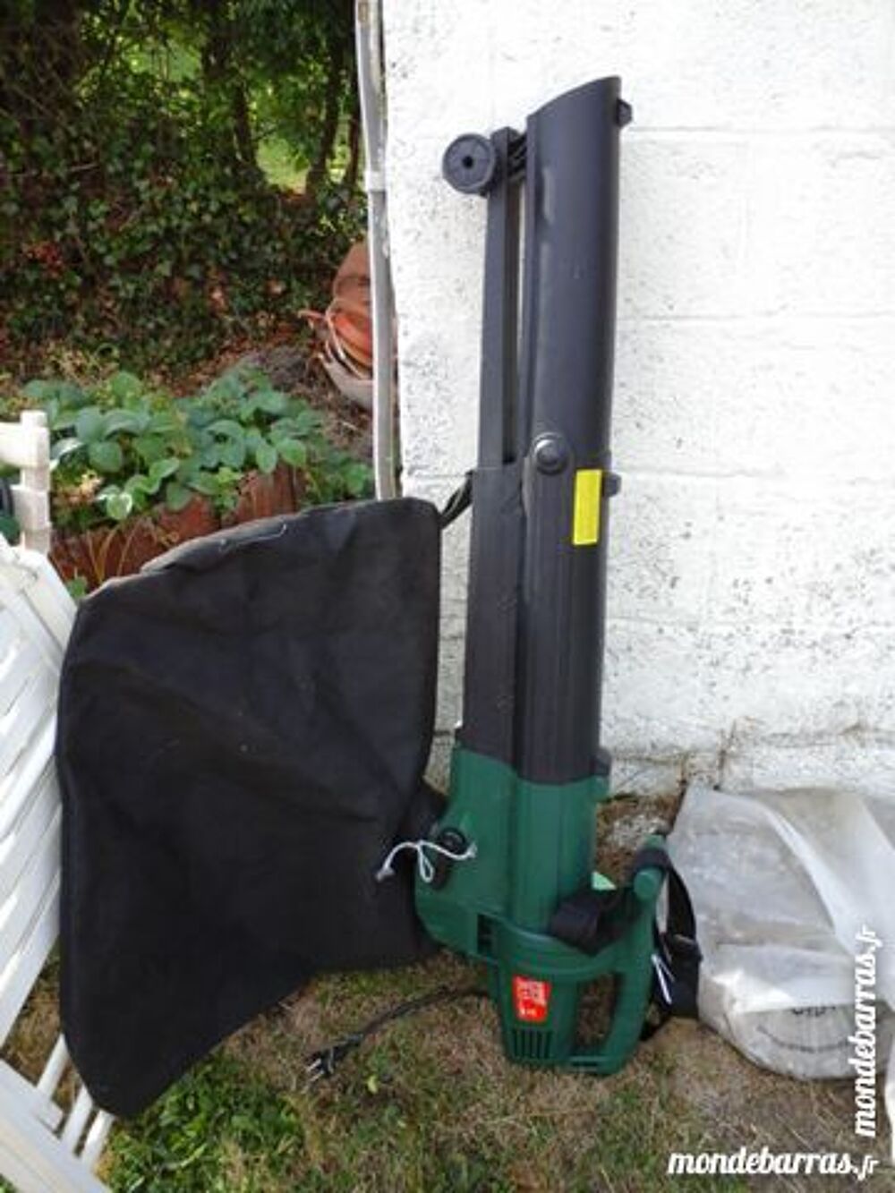 SOUFFLEUR ASPIRATEUR DE FEUILLES Jardin