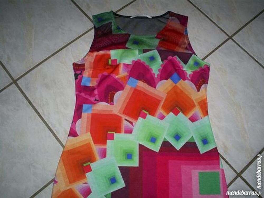Robe color&eacute;e DESIGUAL Taille L Vêtements