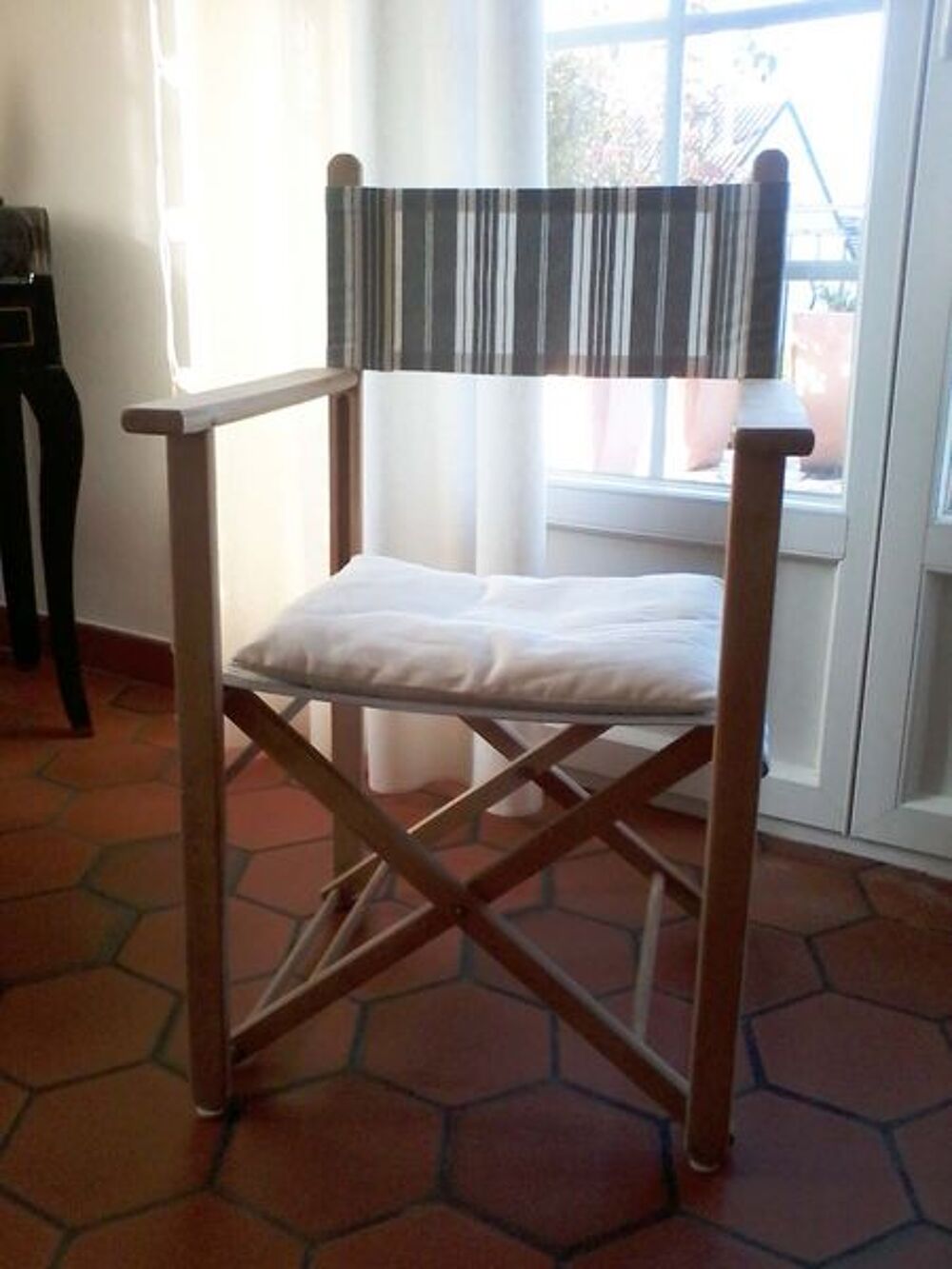 fauteuil r&eacute;gisseur Meubles