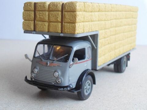 Renault Fain�ant transport de fourrages et paille 30 Follainville-Dennemont (78)