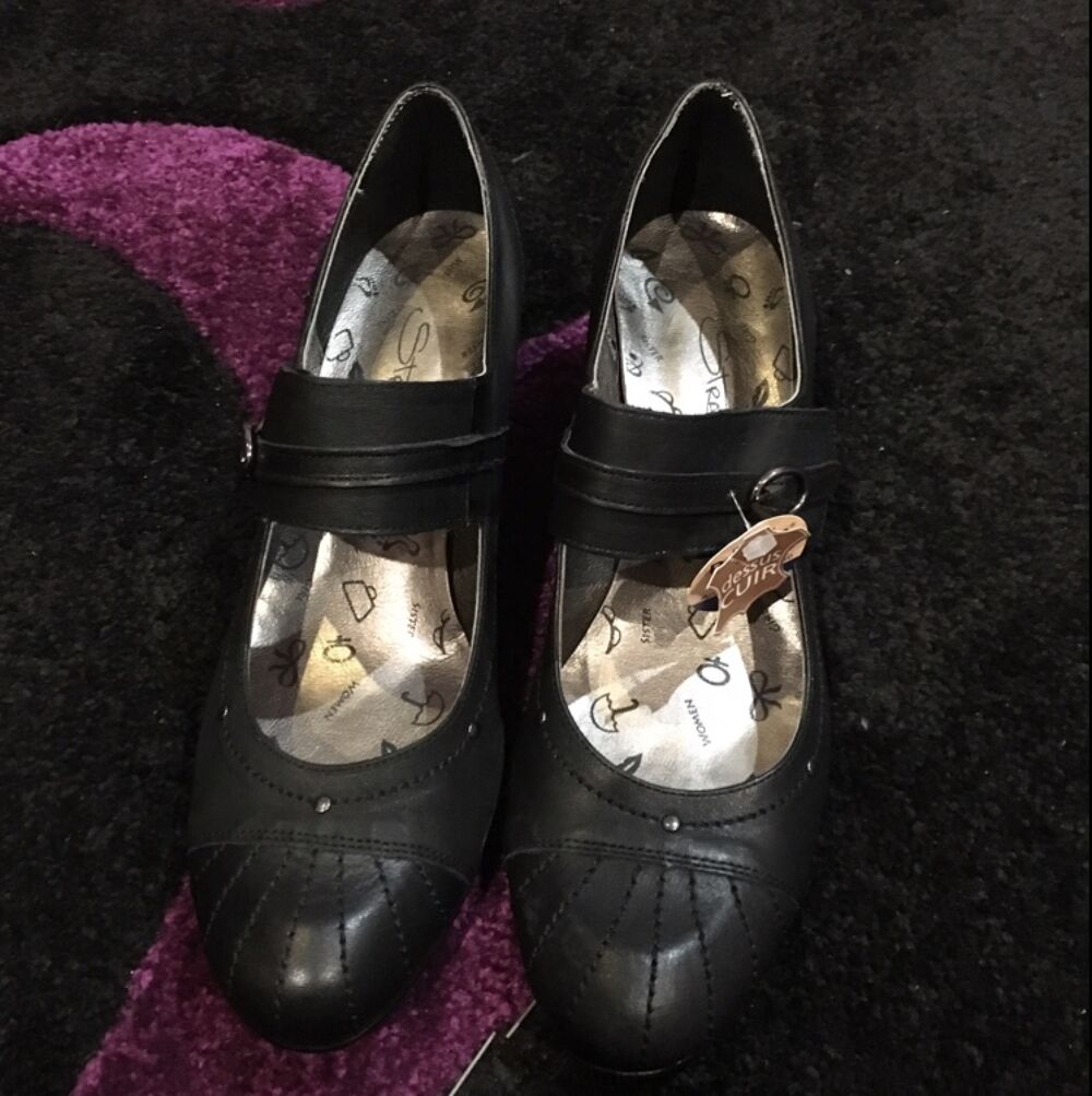 Escarpins neufs taille 40 Chaussures