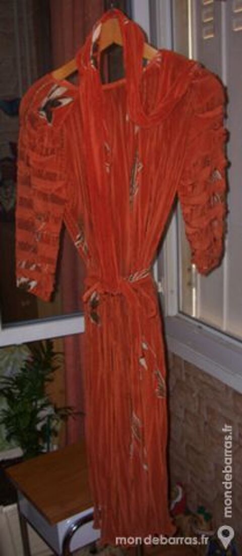 robe orangée ceinture et foulard taille 42-44 25 Montreuil (93)