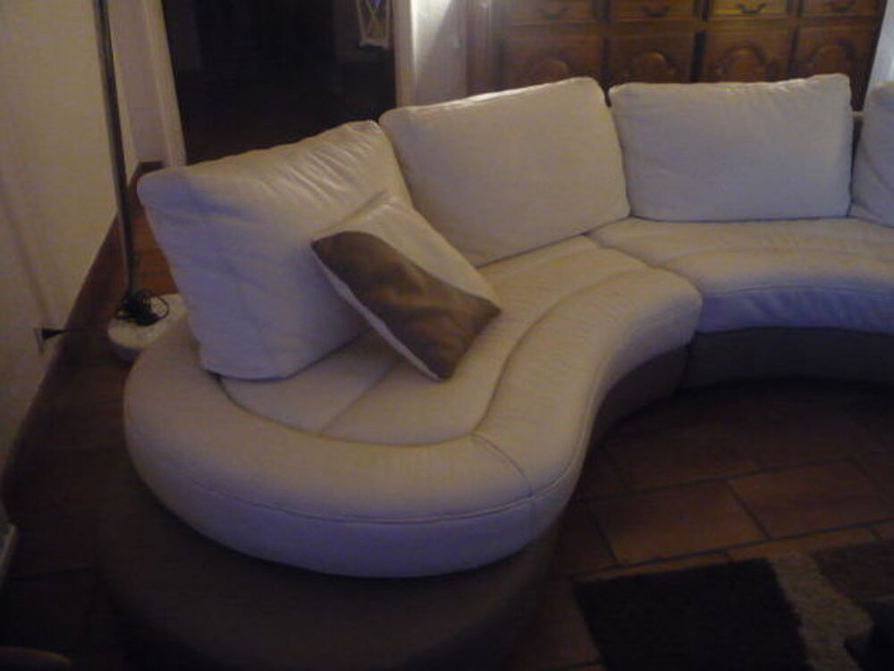 CANAPE CUIR MODERNE,blanc et marron clair, tr&egrave;s bon &eacute;tat Meubles