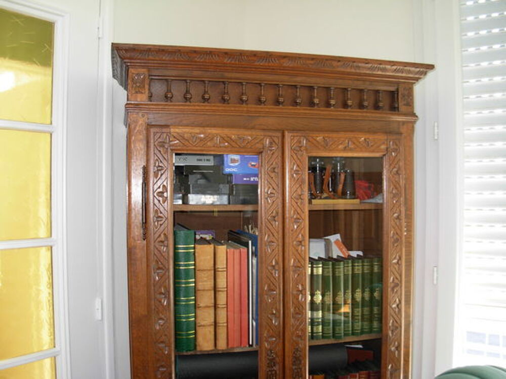 Biblioth&egrave;que ancienne-sculpt&eacute;e-Chevill&eacute;e Meubles