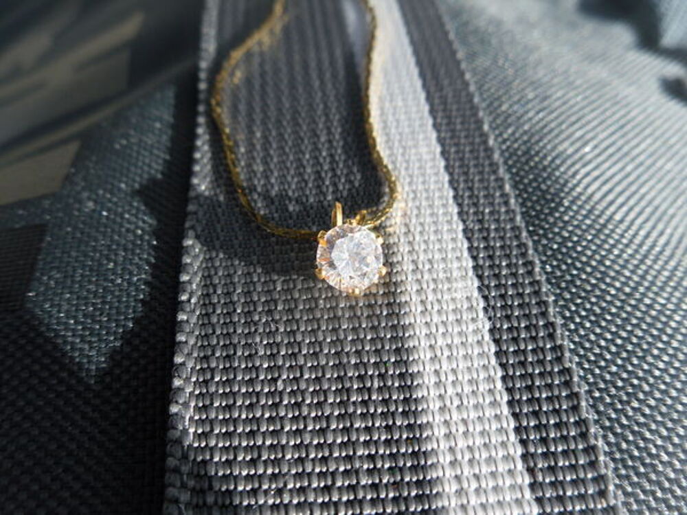 Pendentif Zircon-Brillant 1 Carat + Chaine pl Or Bijoux et montres