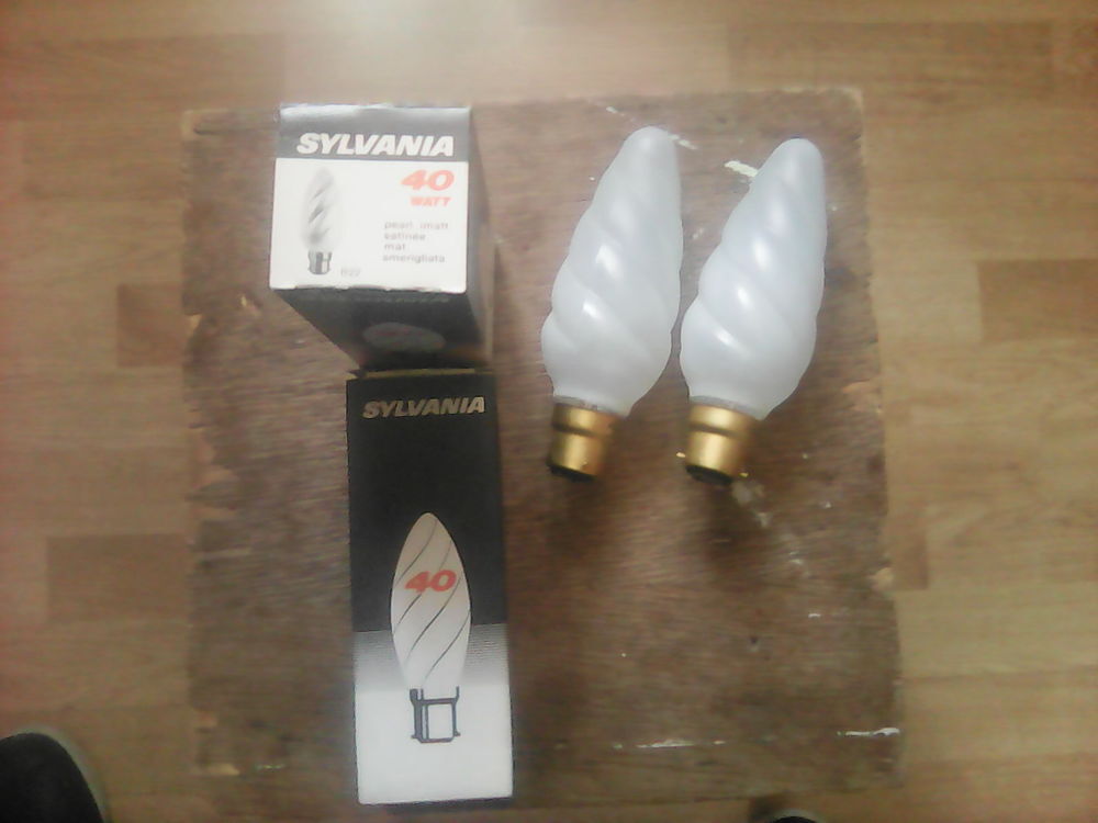 Lampes neuves g&eacute;antes torsad&eacute;es . Bricolage