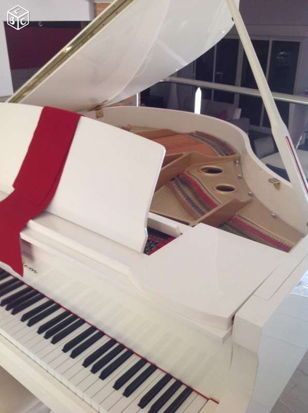 Piano blanc en parfait &eacute;tat Instruments de musique