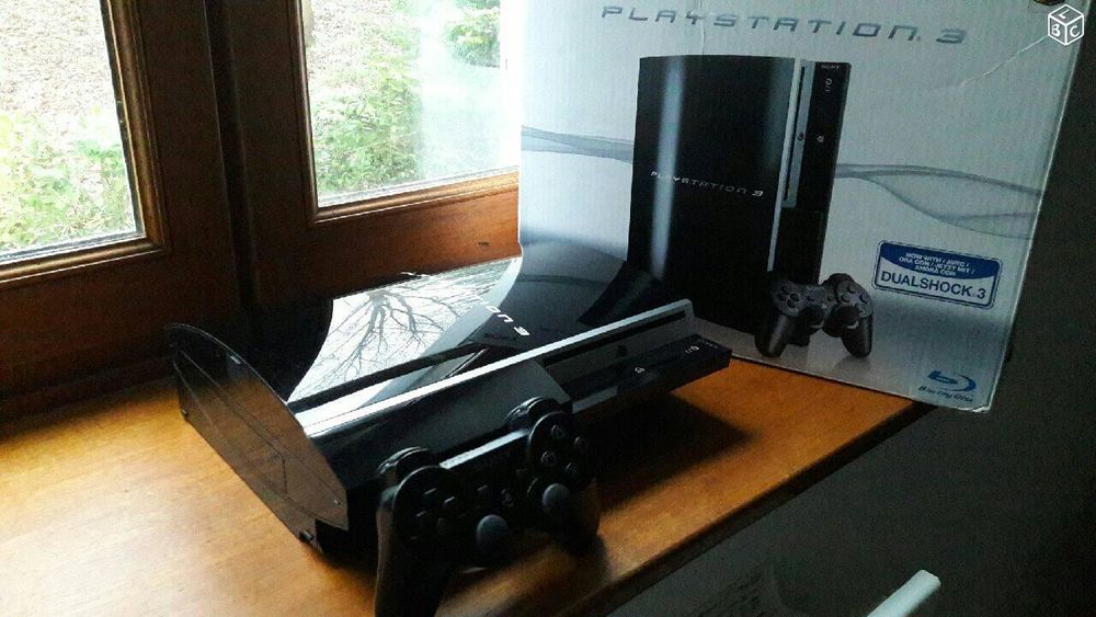 PS3 + 1 manette + jeux Consoles et jeux vidéos