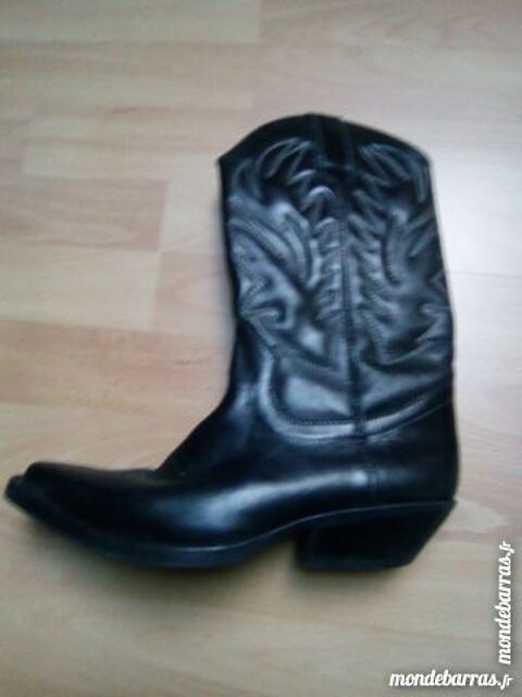BOTTES DE COW BOY NOIRES FEMME POINTURE 39 35 Toufflers (59)