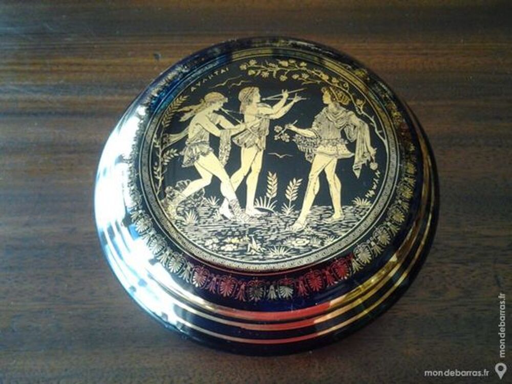 Petite boite ronde c&eacute;ramique - 3 ephebes grecs Décoration