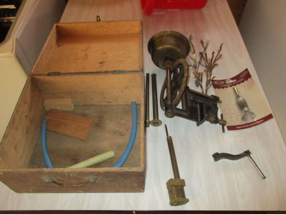 Ancien lave bouteille en &eacute;tat de fonctionnement 