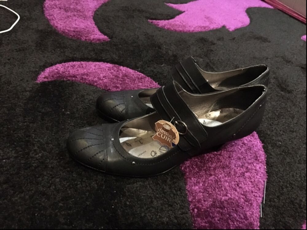 Escarpins neufs taille 40 Chaussures