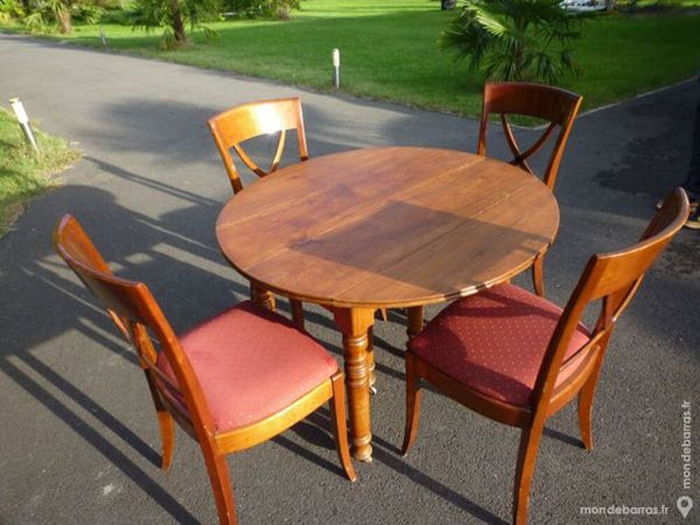 Table &agrave; volets 6 pieds Louis Philippe en Noyer Meubles