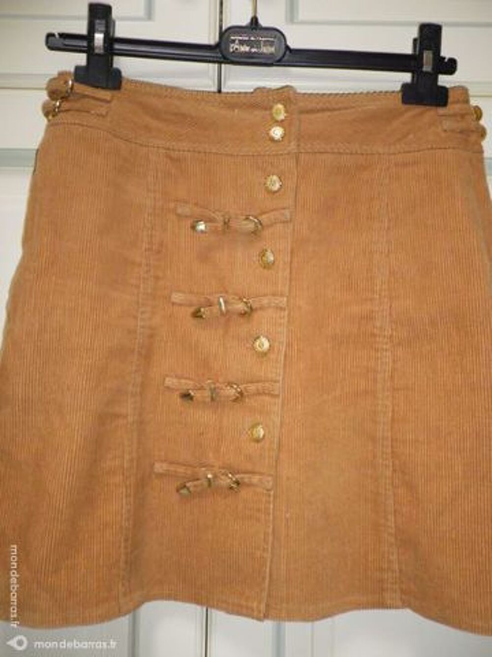 joli ensemble jupe + haut LESLIE MONTE CARLO Vêtements