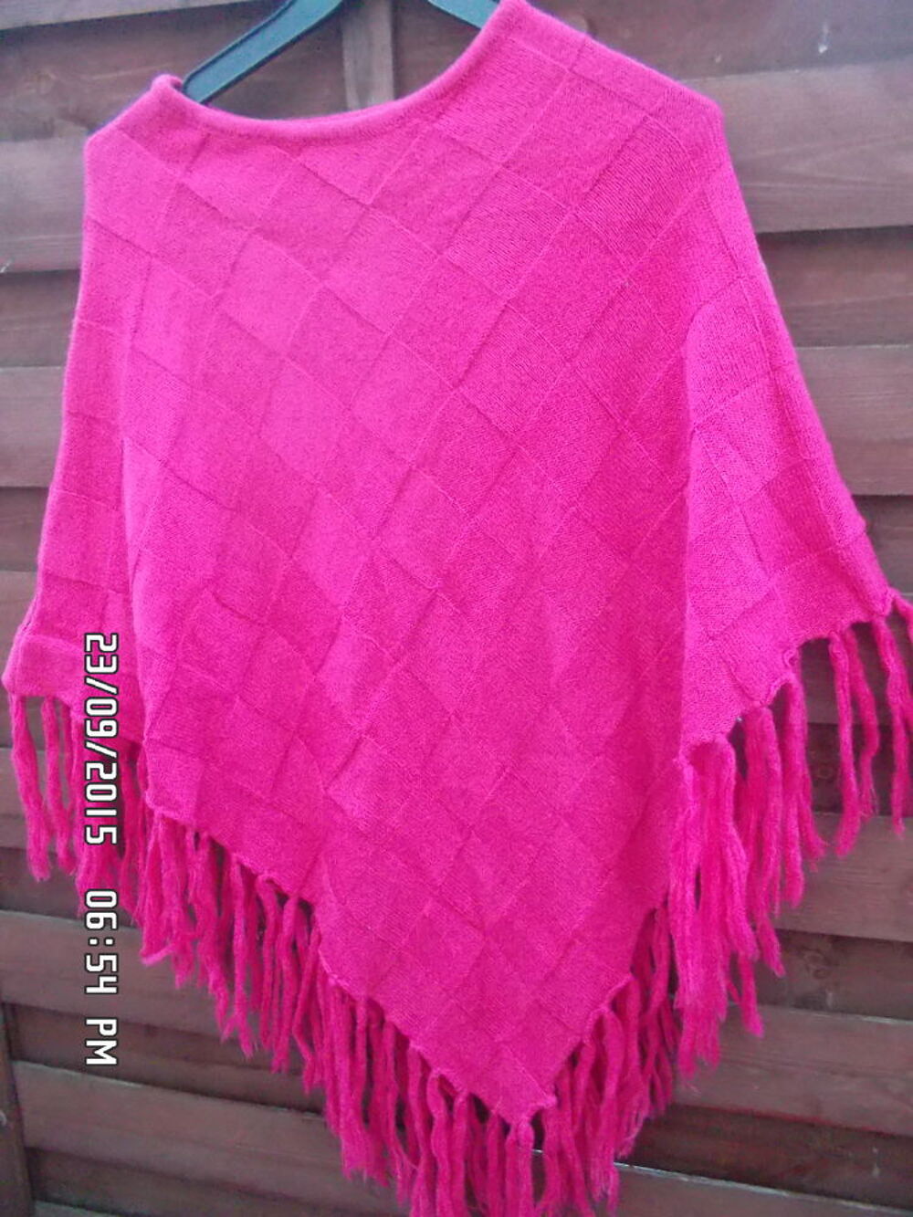 PONCHO ROSE TAILLE UNIQUE*JUSTE 5E*KIKI60230 Vêtements
