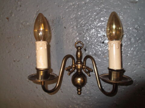 applique en bronze massif  15 Eu (76)