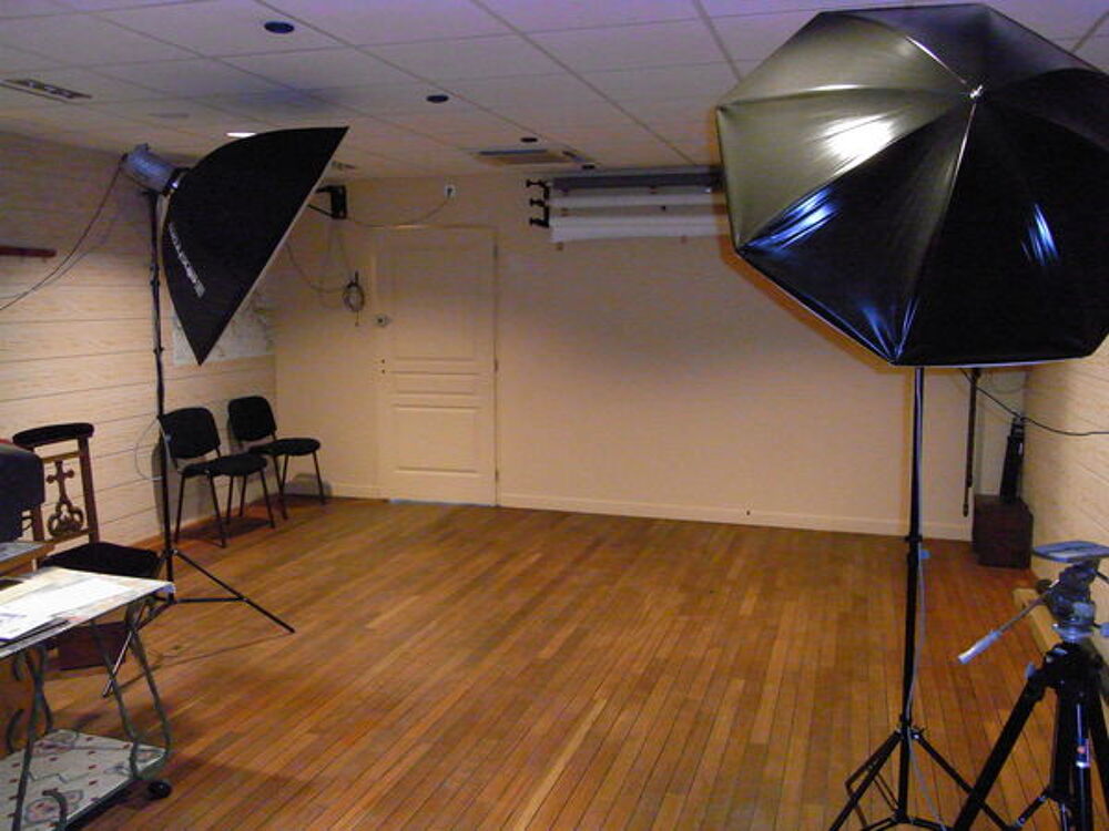 MATERIEL PROF ECLAIRAGE STUDIO PHOTO
2 STUDIOS Photos/Video/TV