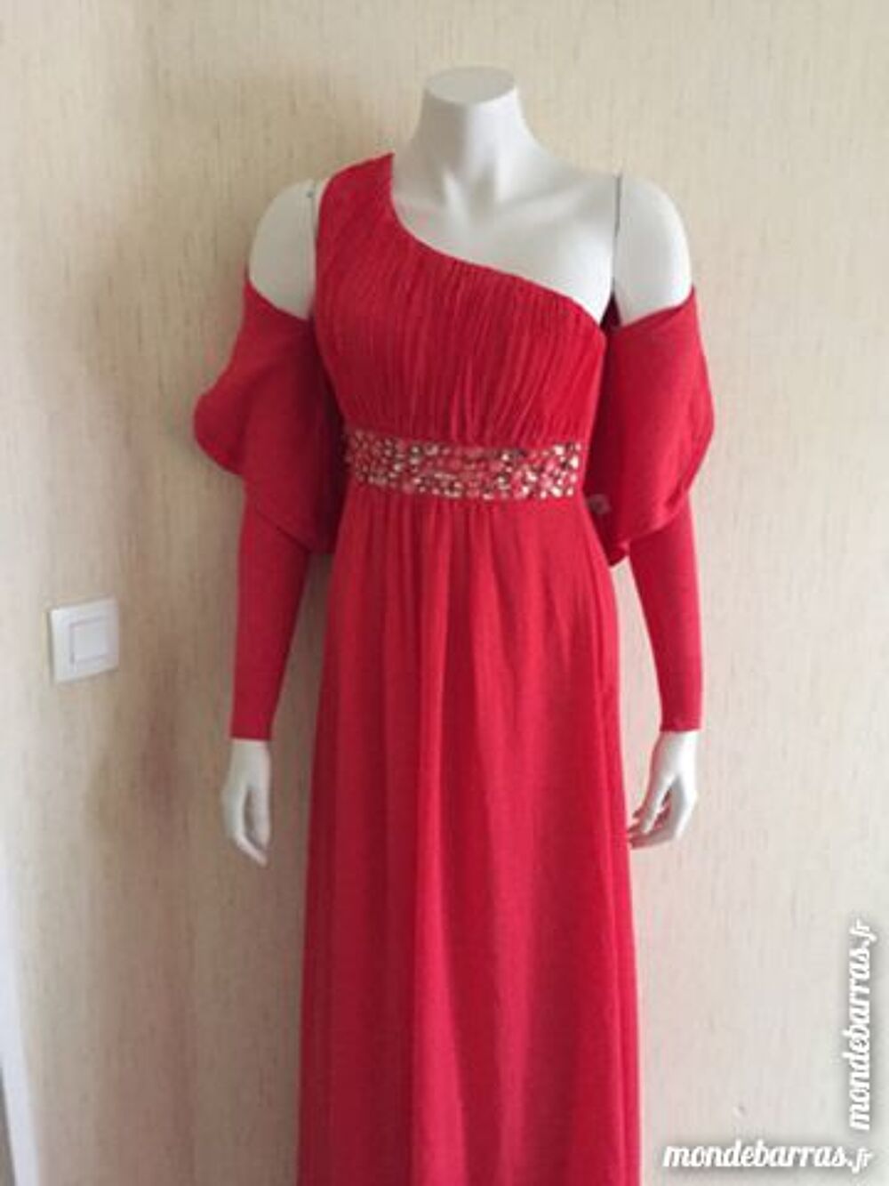 TRES ROBE DE SOIREE DE MARQUE Vêtements