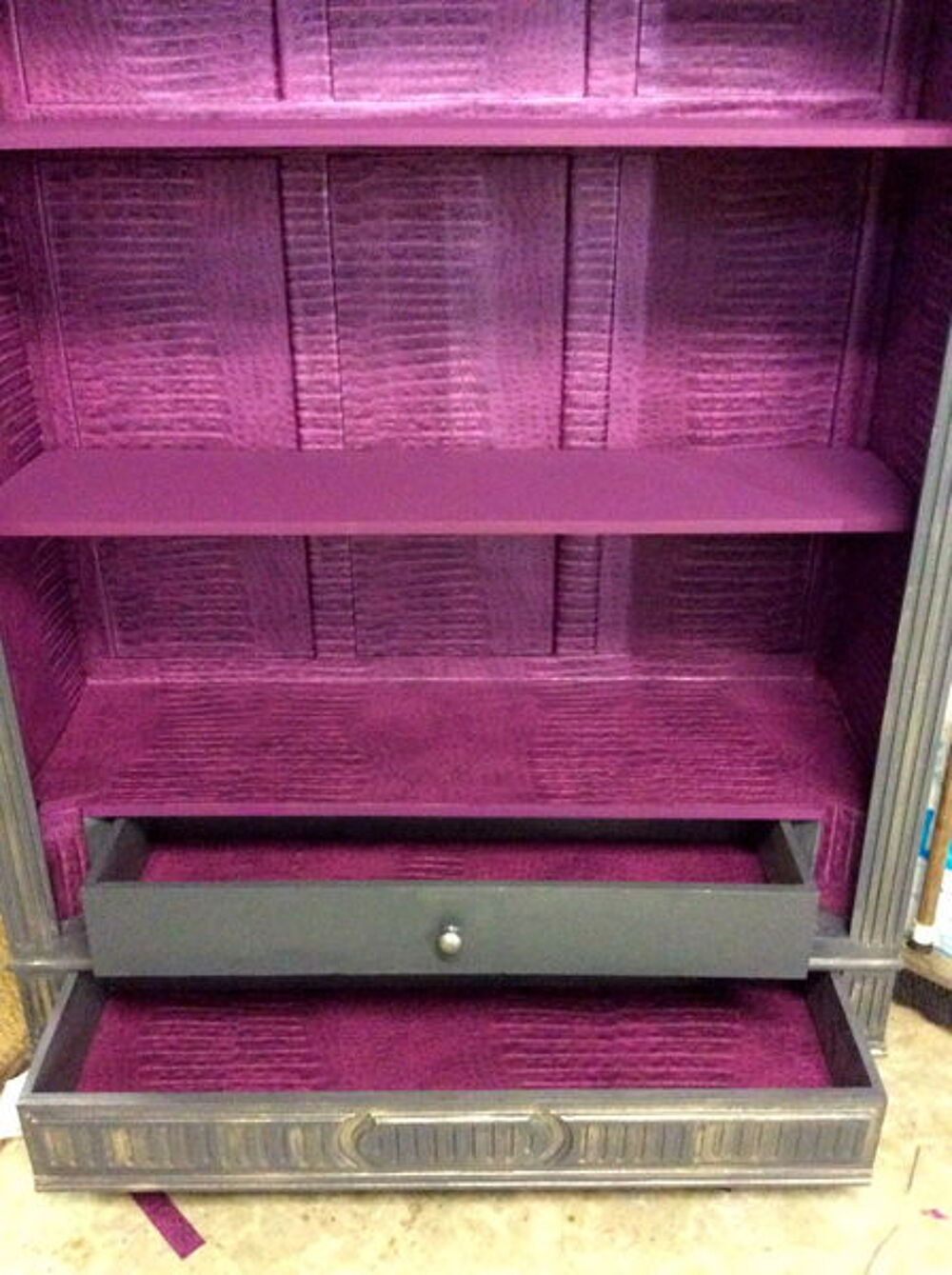 armoire transform&eacute;e en biblioth&egrave;que Meubles
