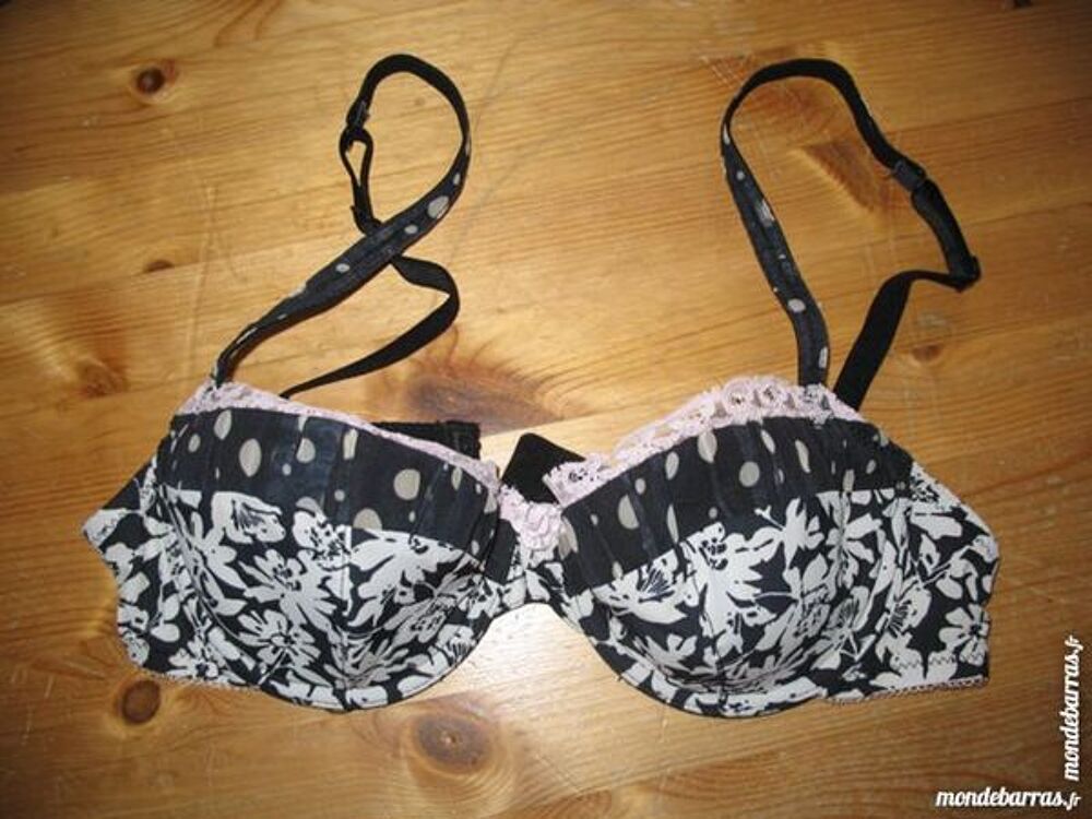 Soutien gorge rembourr&eacute; HECHTER- T90C - NEUF Vêtements