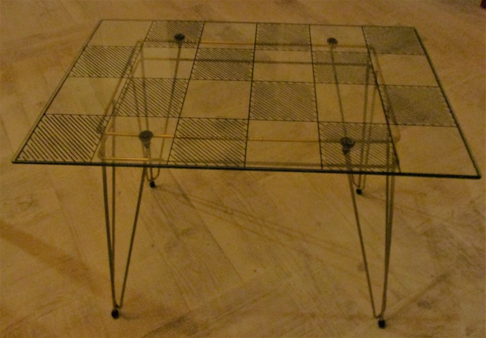 PETITE TABLE DESSUS VERRE Décoration