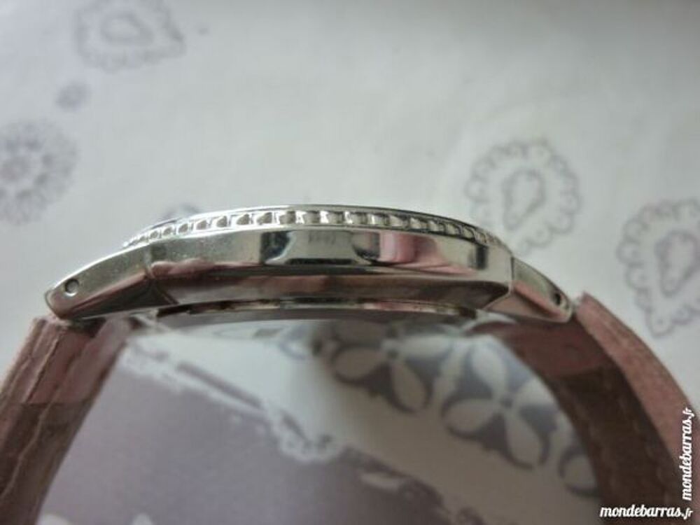 INDIANAPOLIS COLTS montre analogique DIV0505b Bijoux et montres