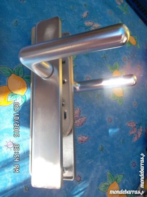 poigne de porte BERKVENS 5 Chambly (60)