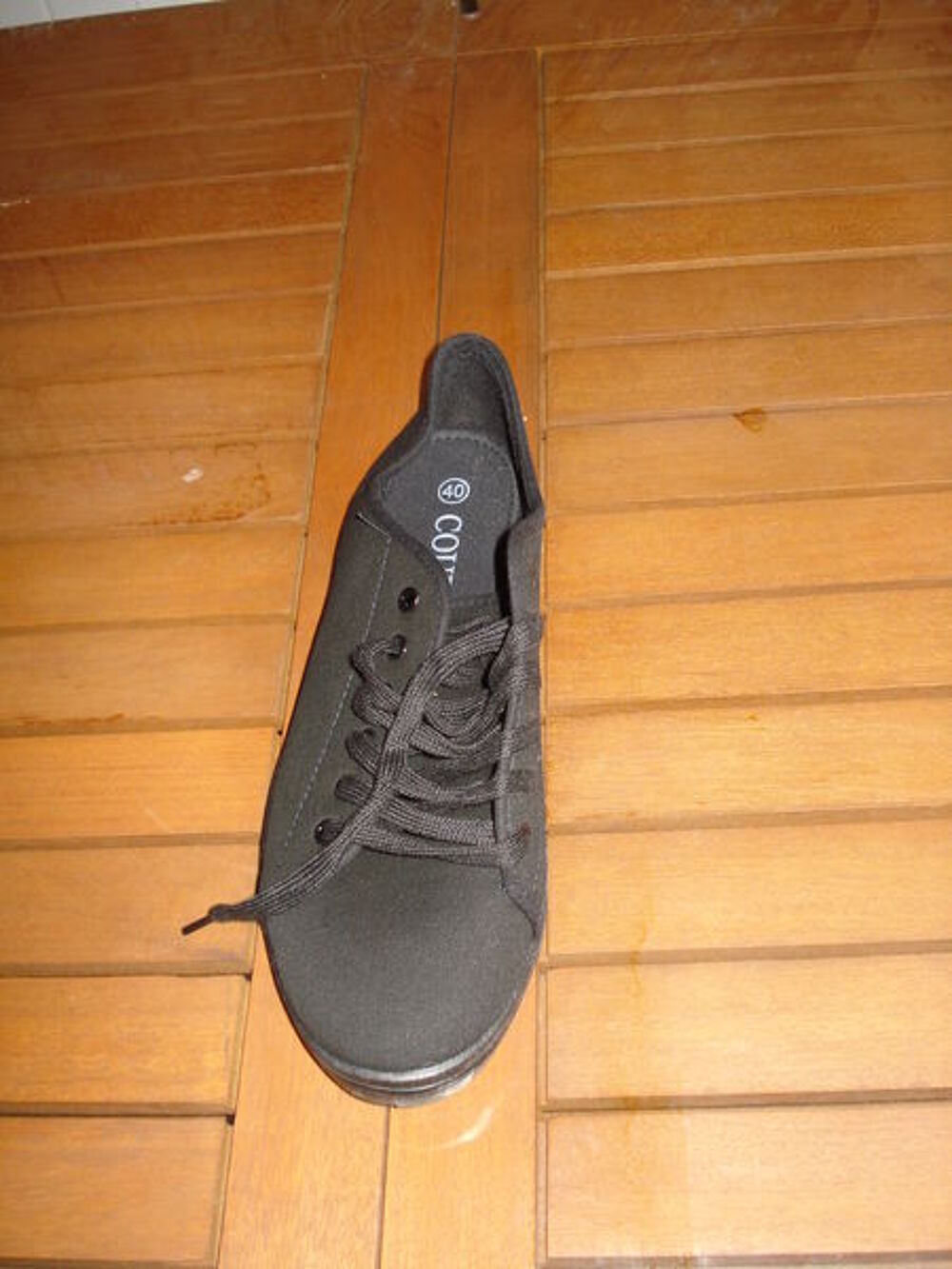 ballerines et tennis femme taille 40 
5 euros la paire Chaussures