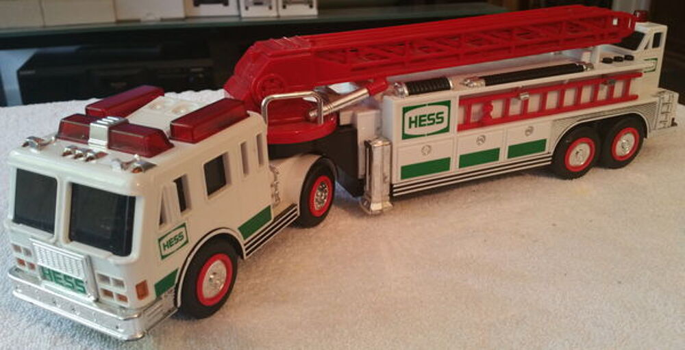 Camion de pompiers collector " Hess " ann&eacute;e 2000 