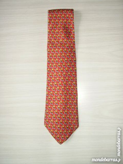 CRAVATE en soie LANCEL Rouge 35 Paris 12 (75)