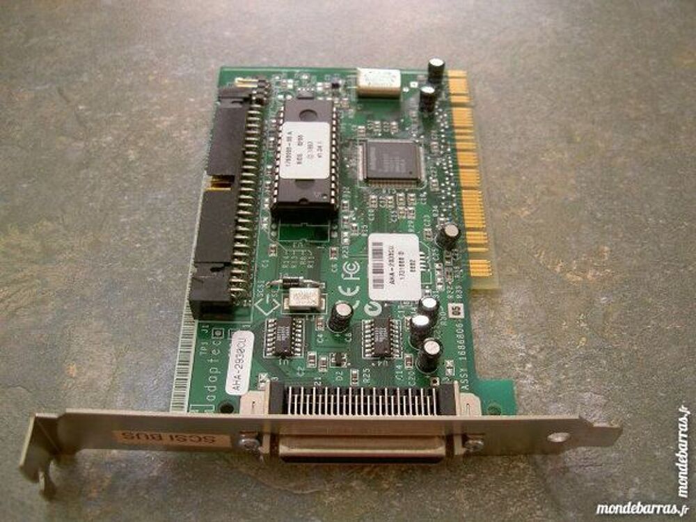 Controleur Adaptec SCSI 2930U Matriel informatique