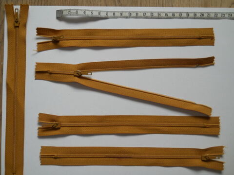 Fermeture polyester 20 cm  CARAMEL CLAIR  4 Semoy (45)