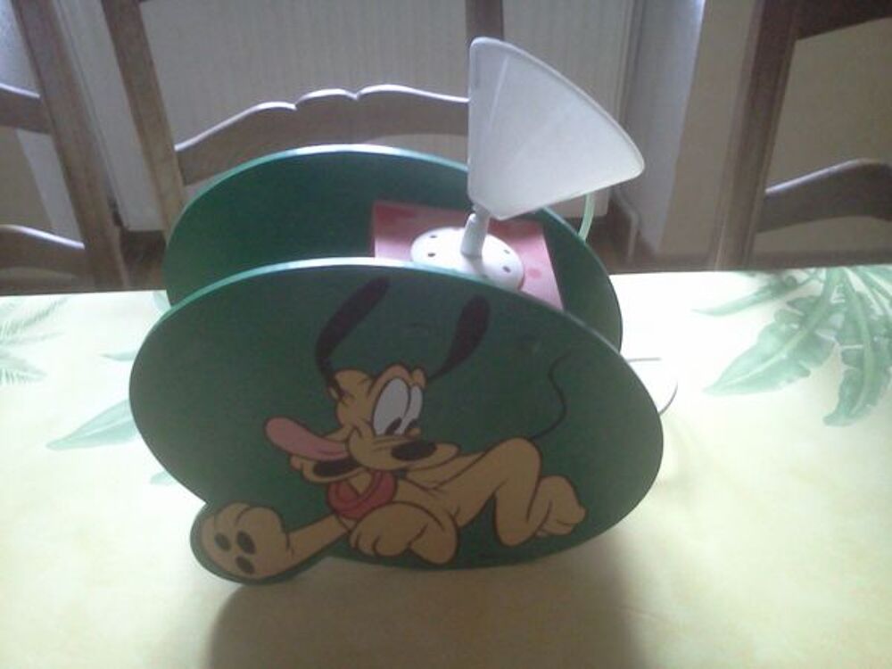 Lampe "PLUTO" &agrave; suspendre Mobilier enfants
