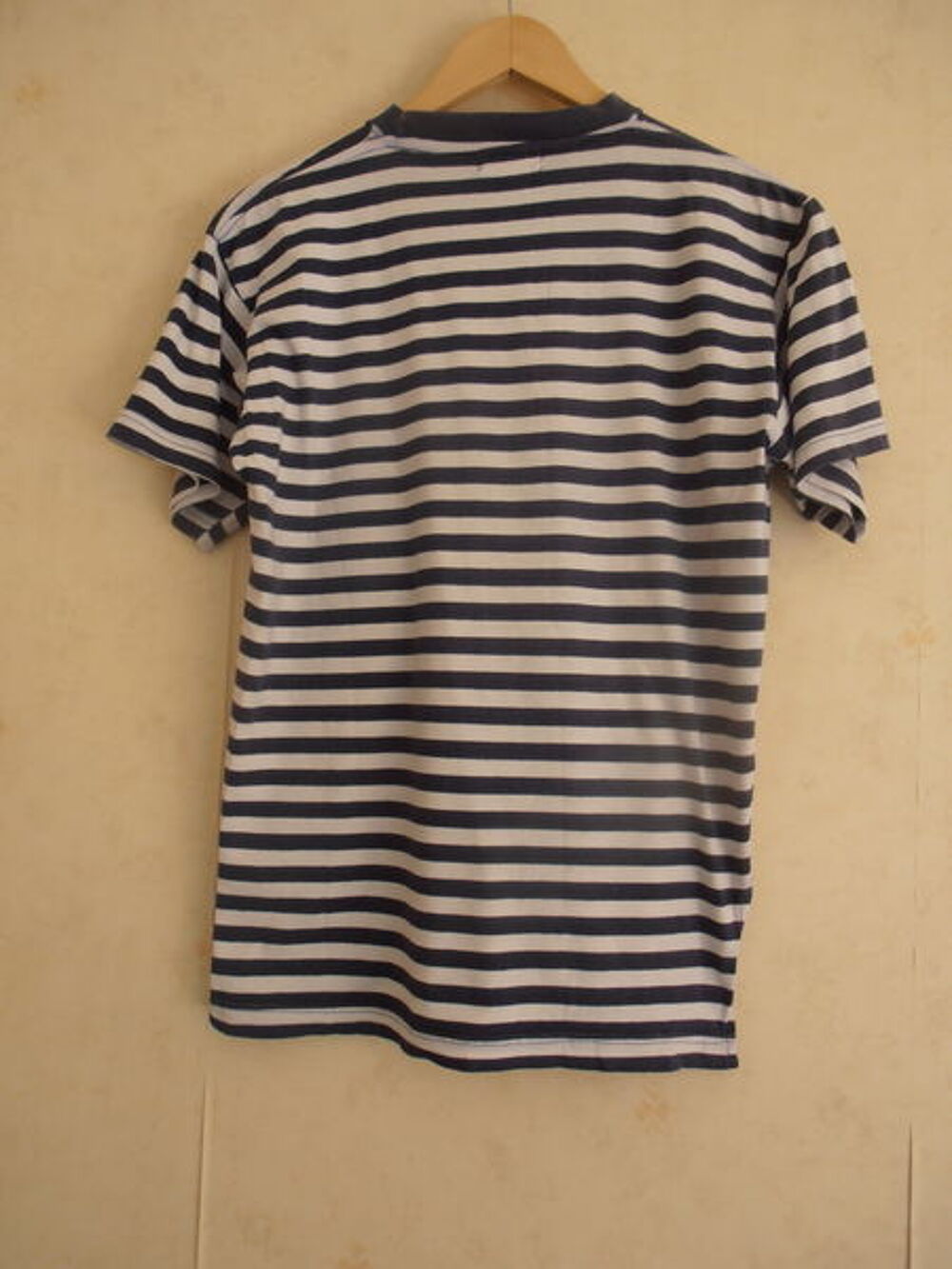 Tee-shirt, Ren&eacute; Dhery (77) Vêtements