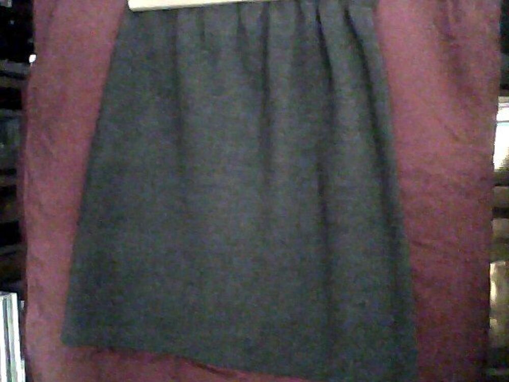 Jupe grise fonc&eacute; Vêtements