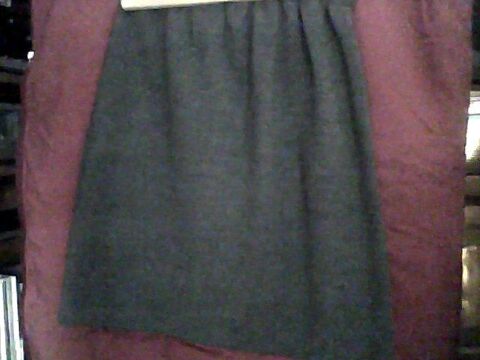 Jupe grise fonc 3 tampes (91)